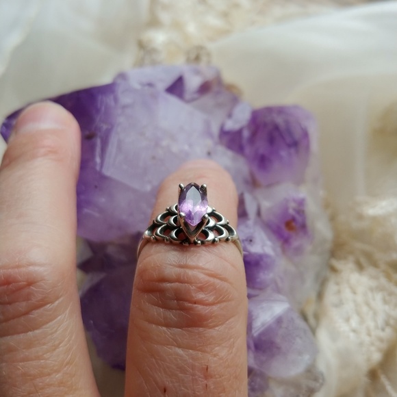 Vintage Jewelry - Kabana Amethyst and Sterling Ring
